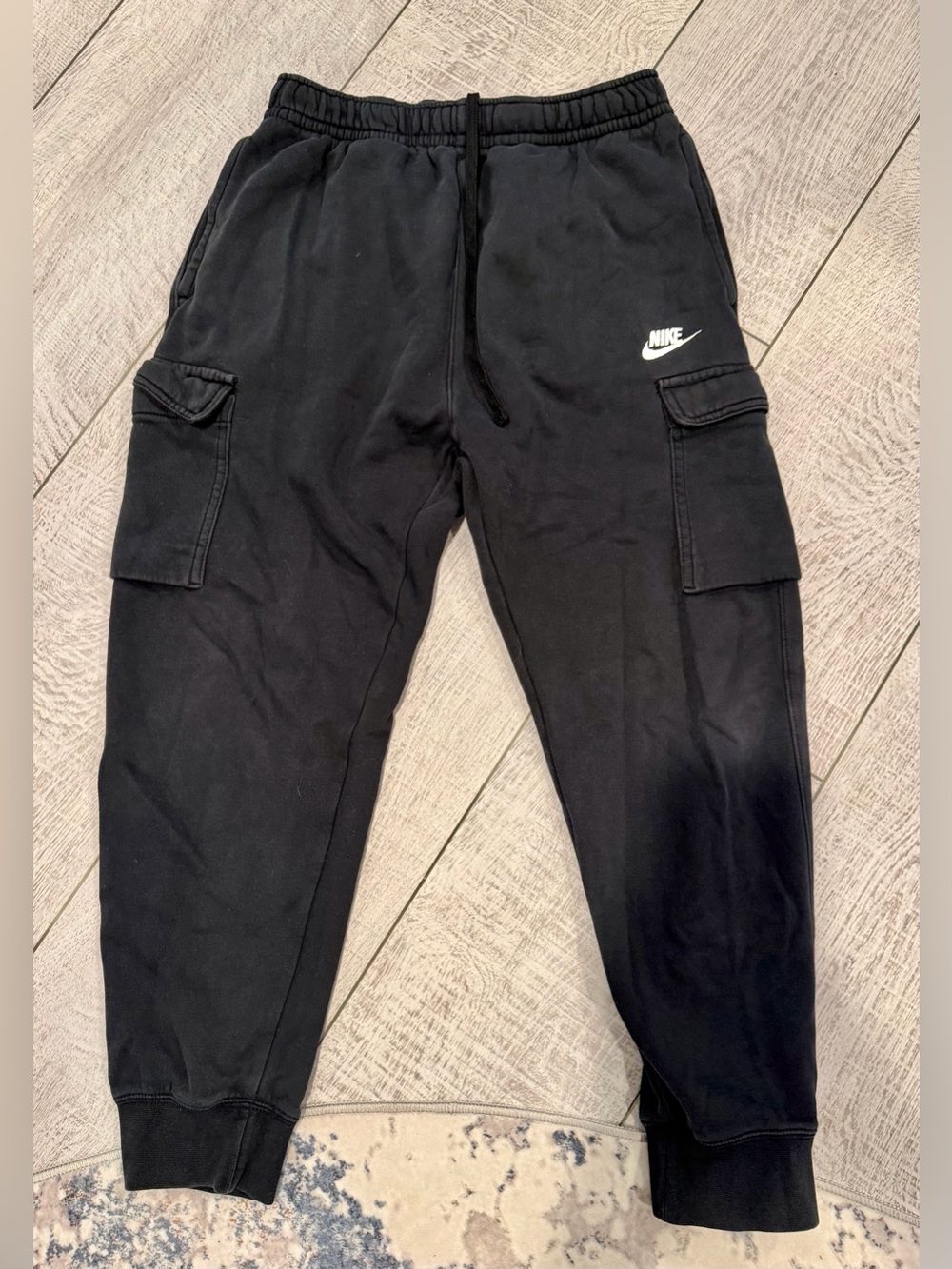 Nike Men’s Black Cargo Jogger Sweatpants M